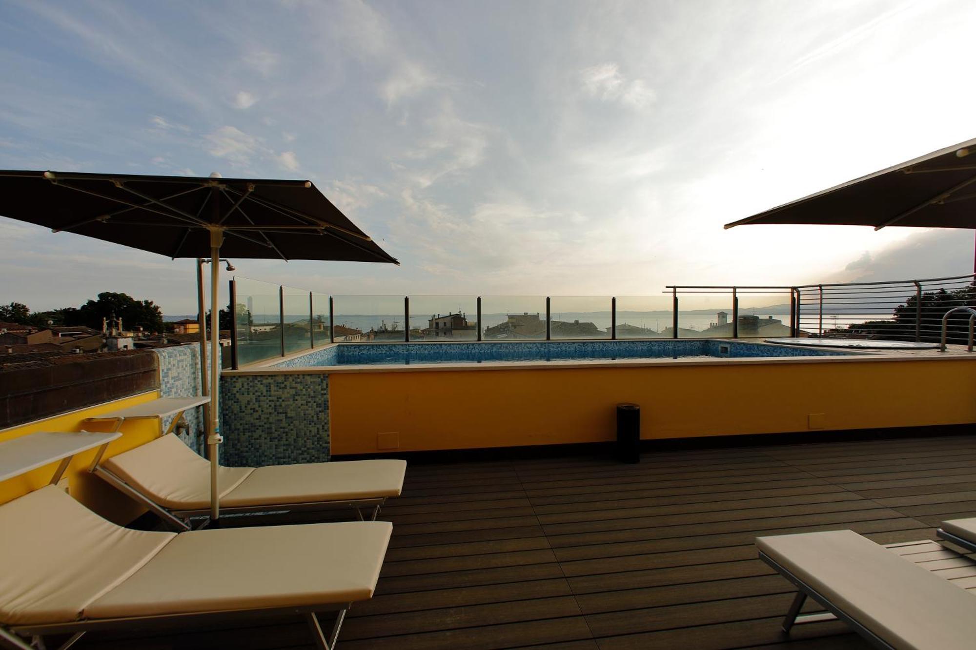 Hotel Namia By Dori Bardolino Ngoại thất bức ảnh